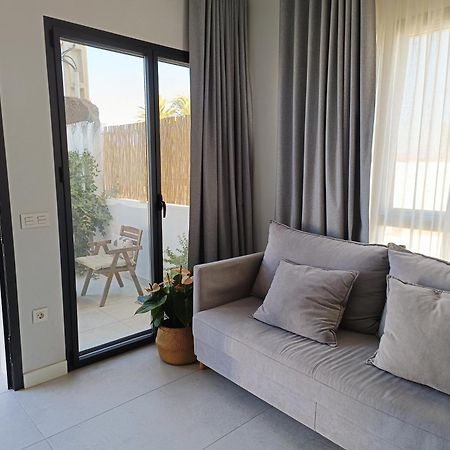 Apartamentos Madreselva Fernan Perez Bagian luar foto
