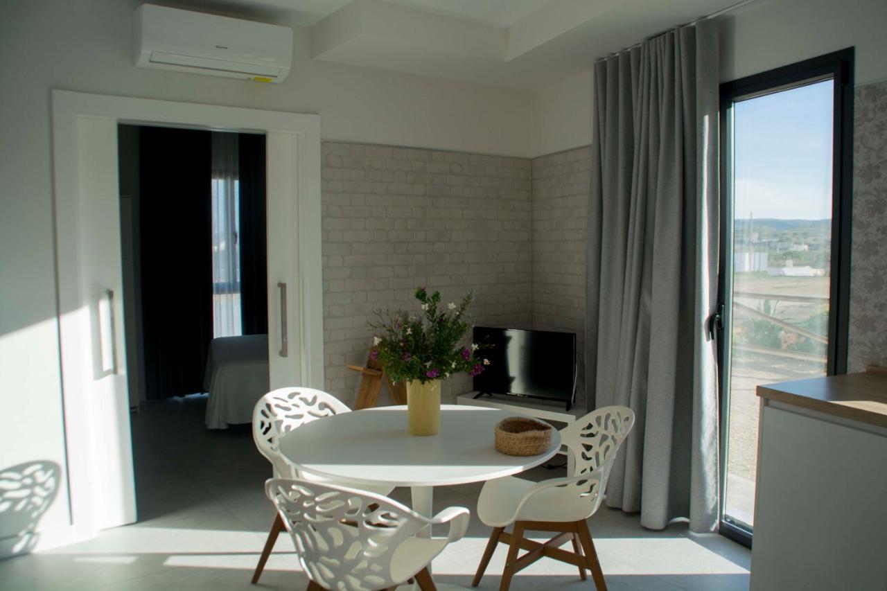 Apartamentos Madreselva Fernan Perez Bagian luar foto