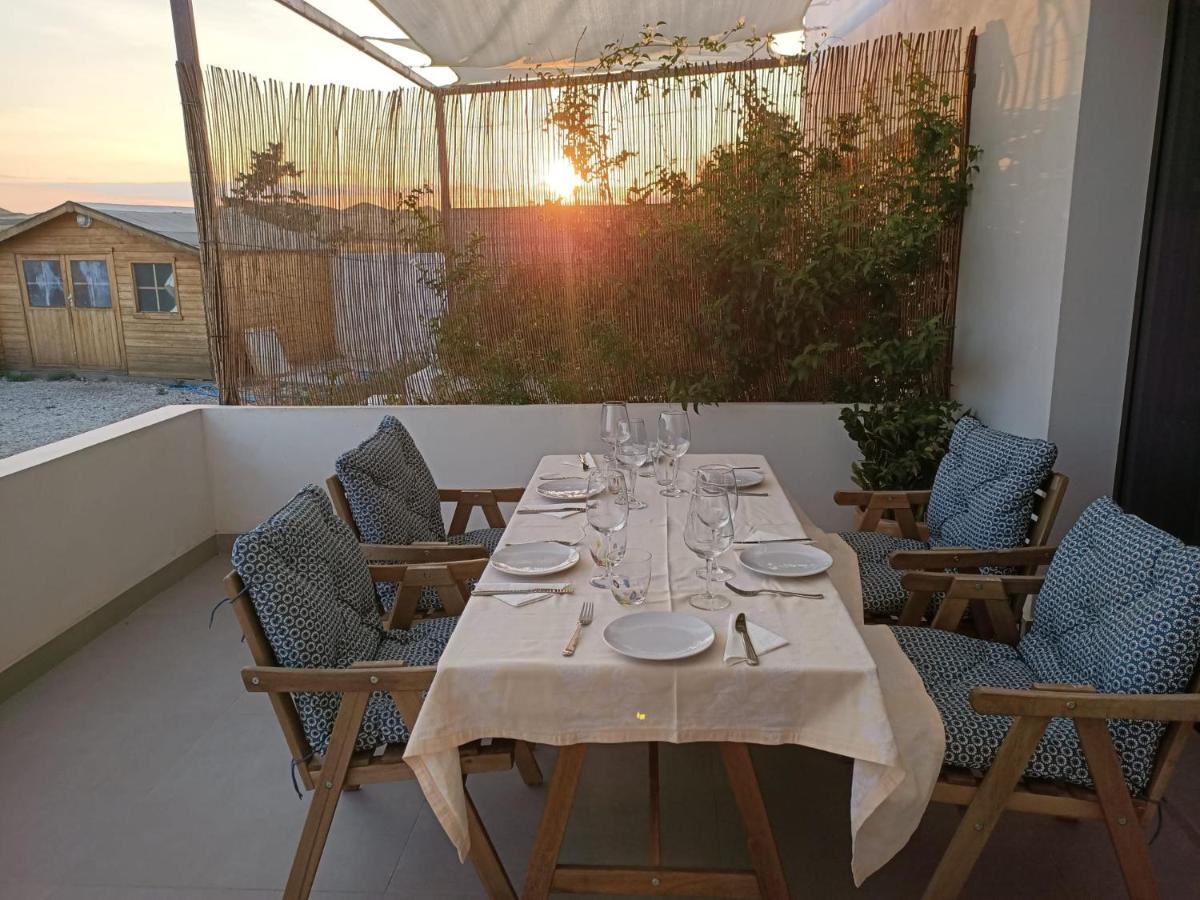 Apartamentos Madreselva Fernan Perez Bagian luar foto