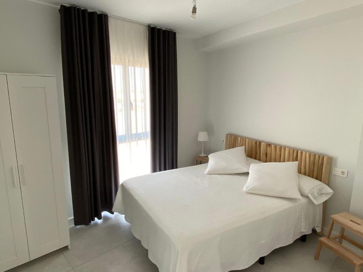 Apartamentos Madreselva Fernan Perez Bagian luar foto