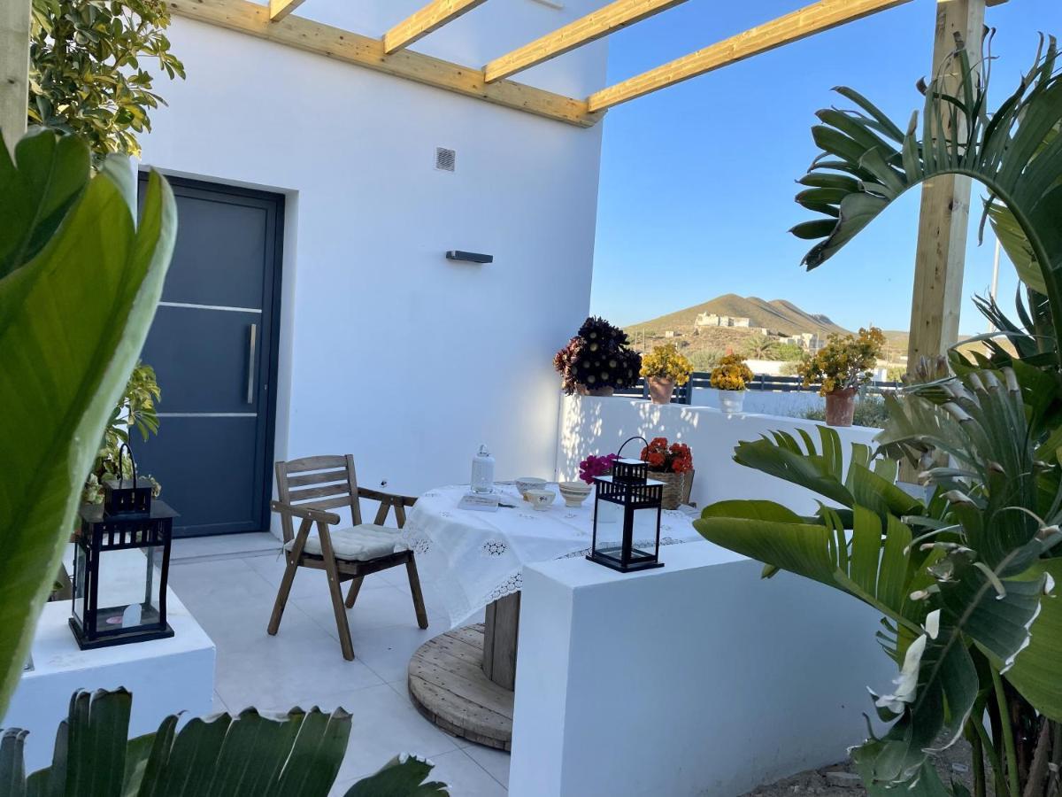 Apartamentos Madreselva Fernan Perez Bagian luar foto