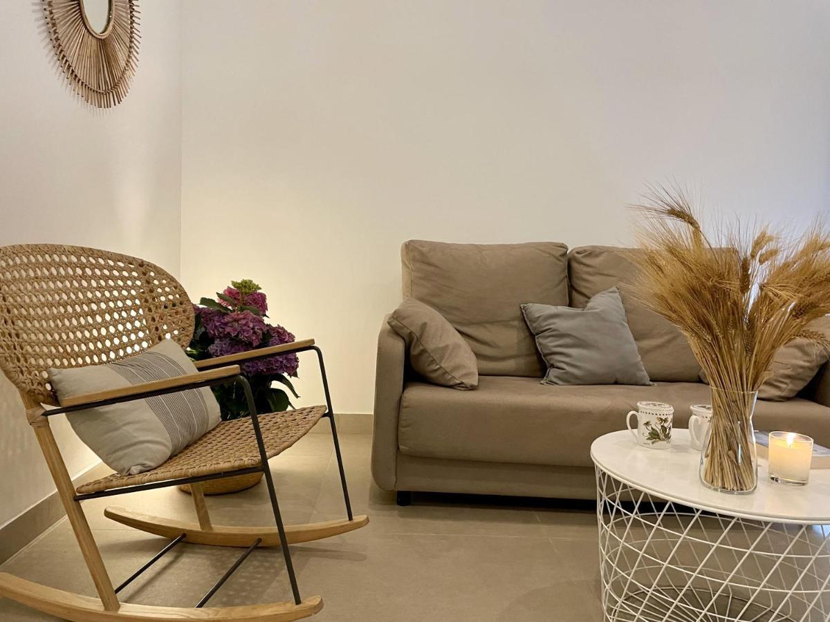 Apartamentos Madreselva Fernan Perez Bagian luar foto
