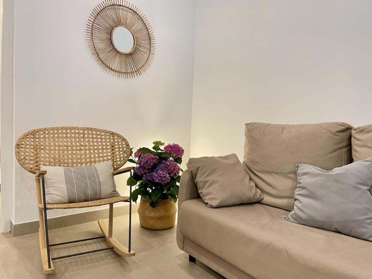 Apartamentos Madreselva Fernan Perez Bagian luar foto