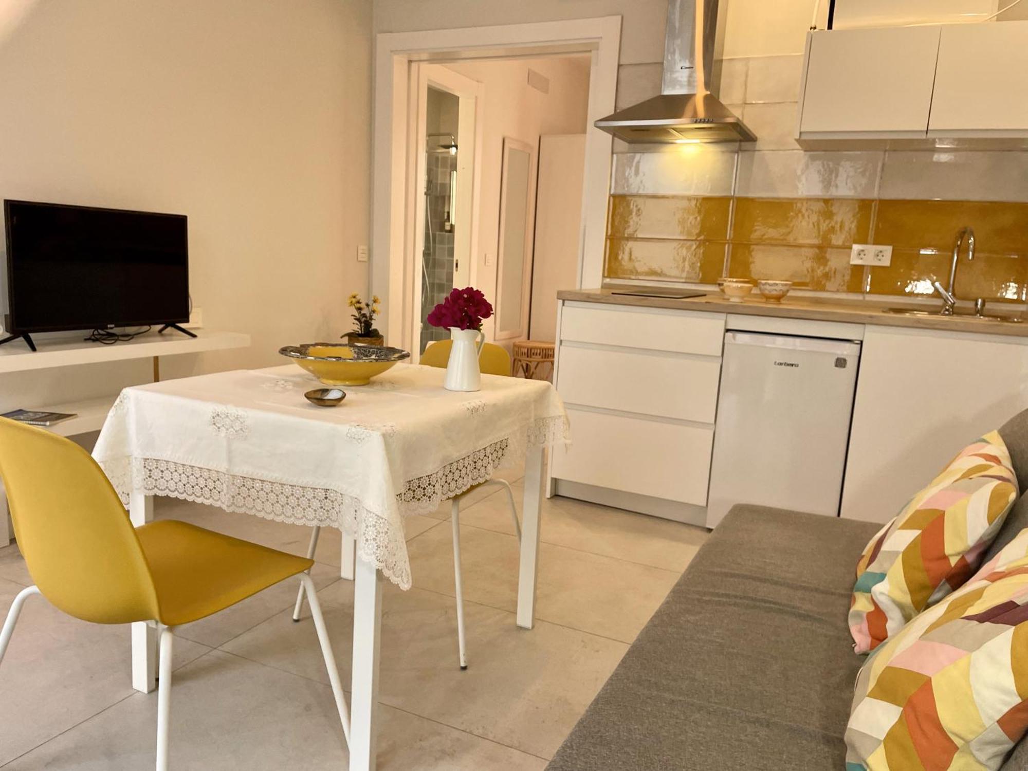 Apartamentos Madreselva Fernan Perez Bagian luar foto