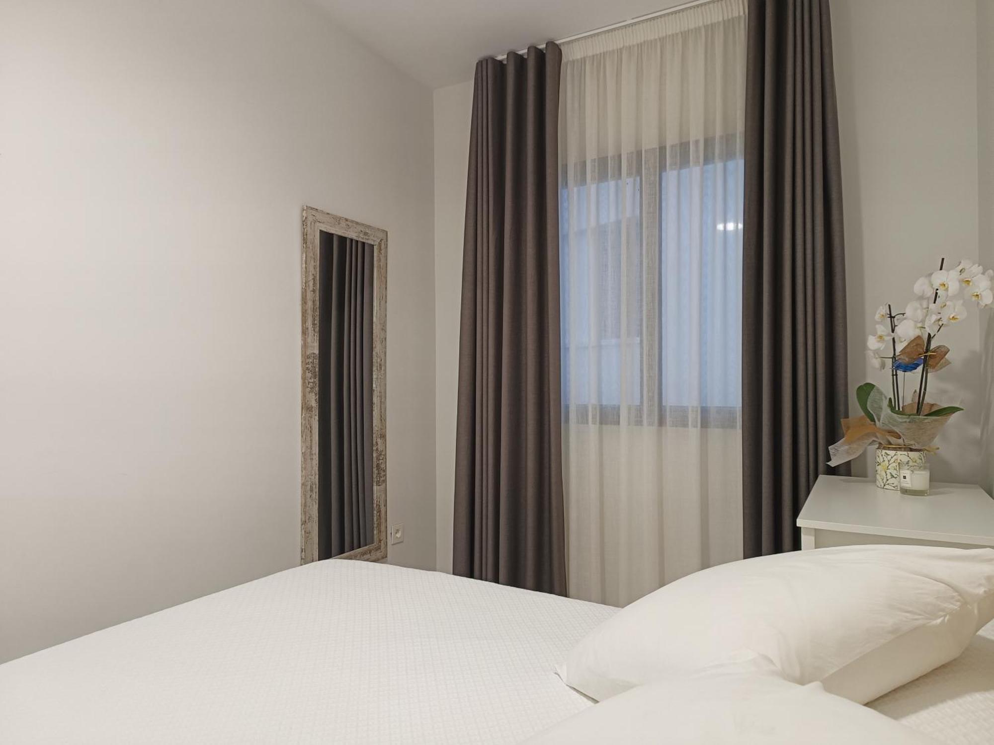 Apartamentos Madreselva Fernan Perez Bagian luar foto