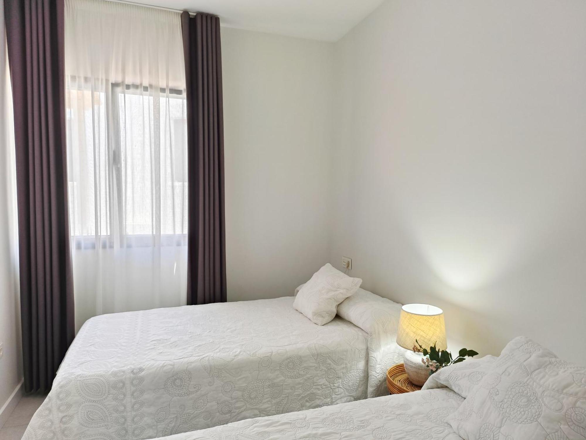 Apartamentos Madreselva Fernan Perez Bagian luar foto
