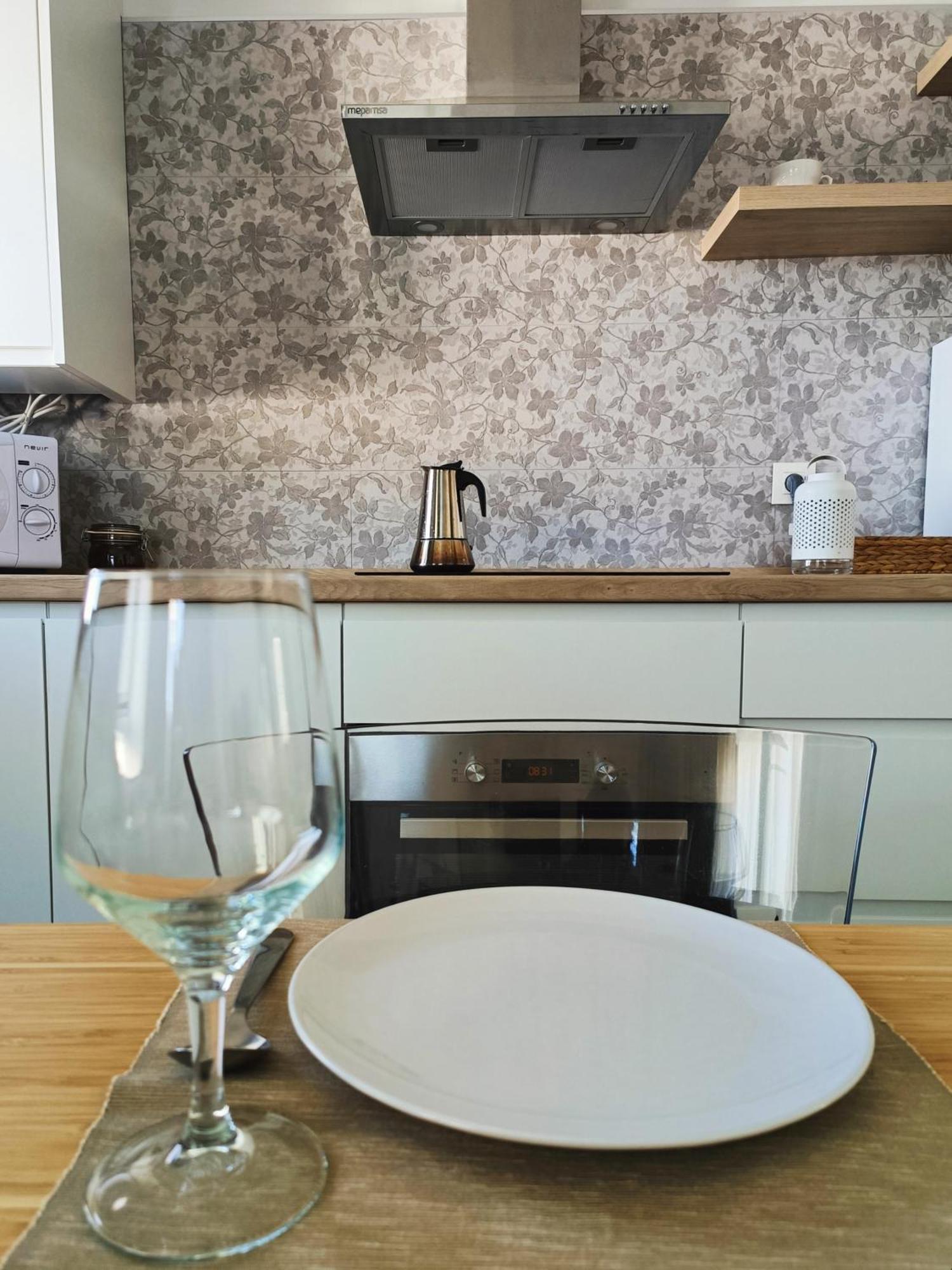 Apartamentos Madreselva Fernan Perez Bagian luar foto